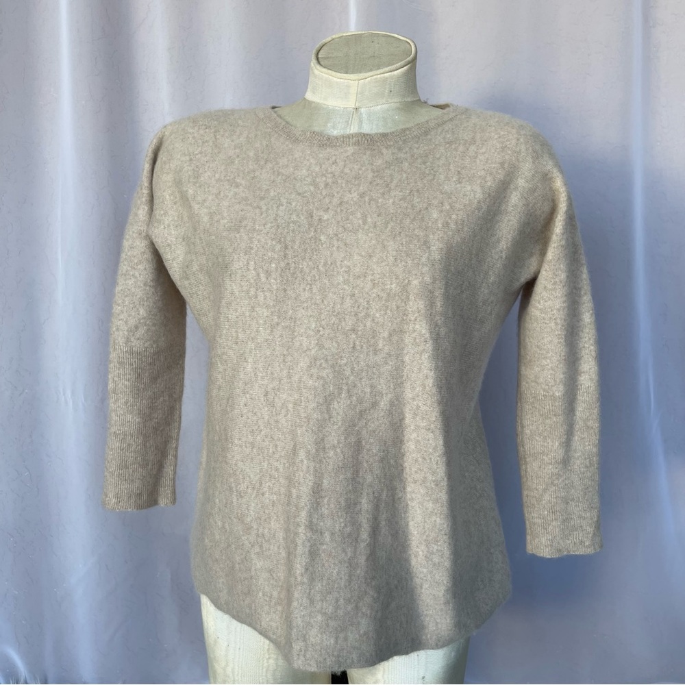 Garnet Hill Cashmere Cropped Soft Sweater Pullover.Relaxed style.Cream color SzS